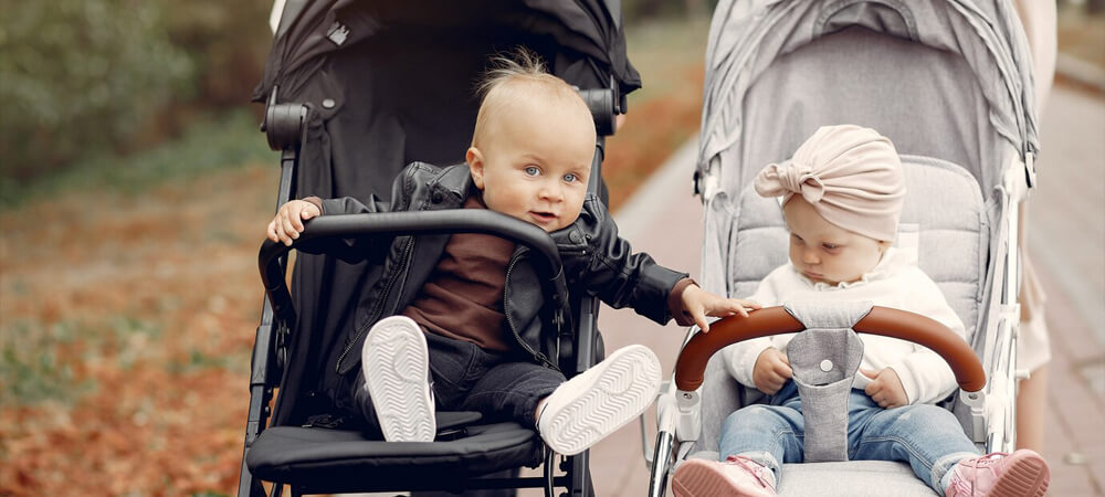 Jaka dostawka do wózka dla starszego dziecka?